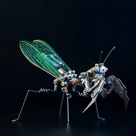 Side view of the 3D metal mantis model